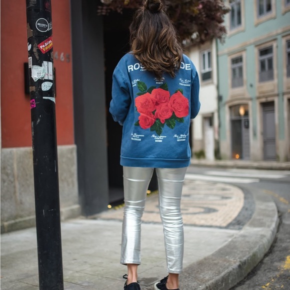 Zara Roses Sweatshirt with Text - Picture 10 of 15